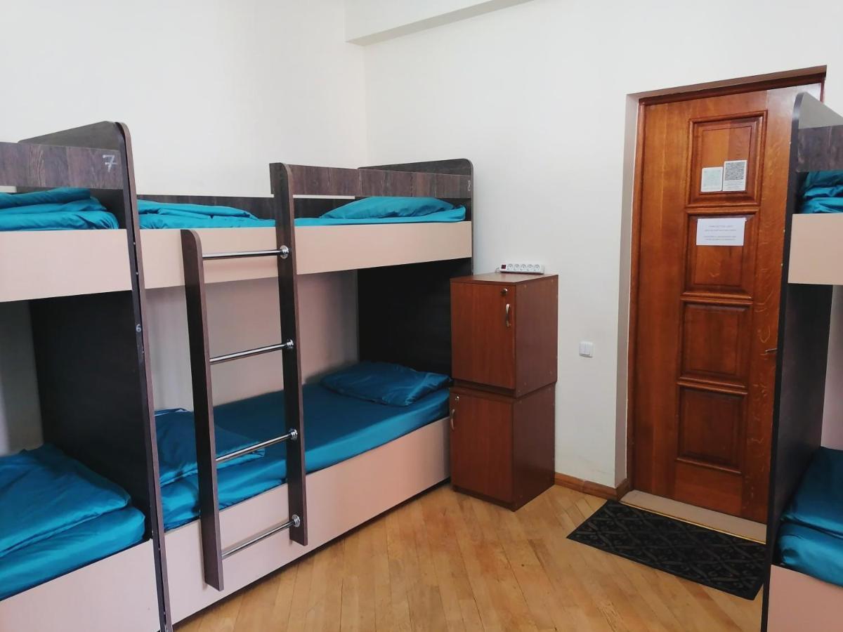 Arevahostel&Apartment Jerevan Exteriör bild