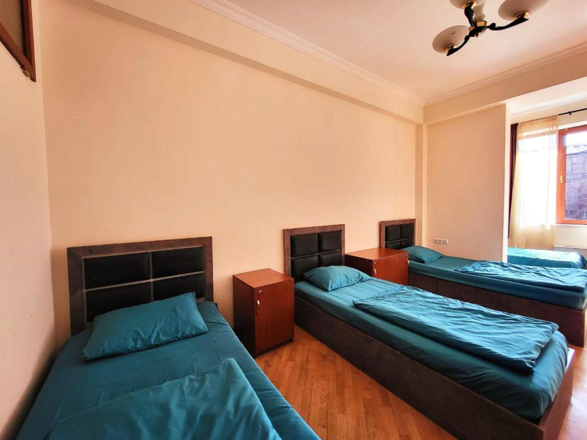 Arevahostel&Apartment Jerevan Exteriör bild